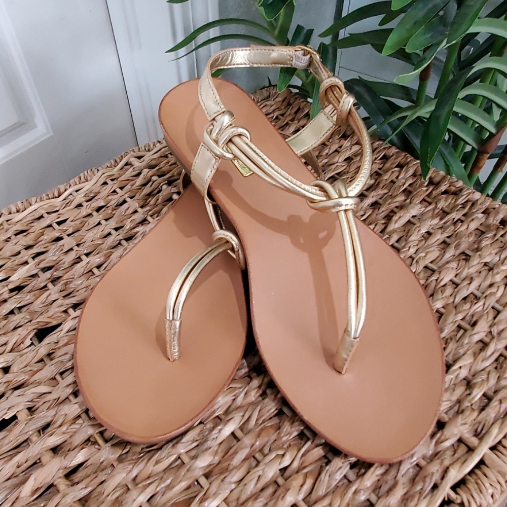 NWOT Aldo gold sandal